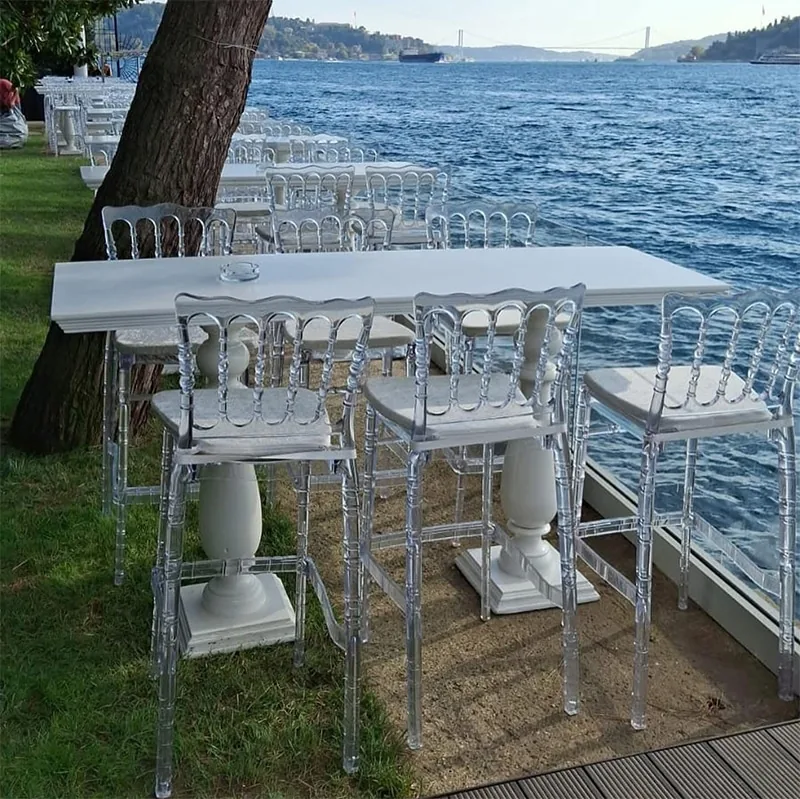 Beyaz bar masası ve pleksi bar sandalyesi kiralama Boğaz etkinliği