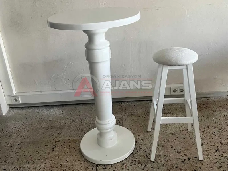İstanbul Ahsap Beyaz Bar Masa Kiralama organizasyon hizmeti